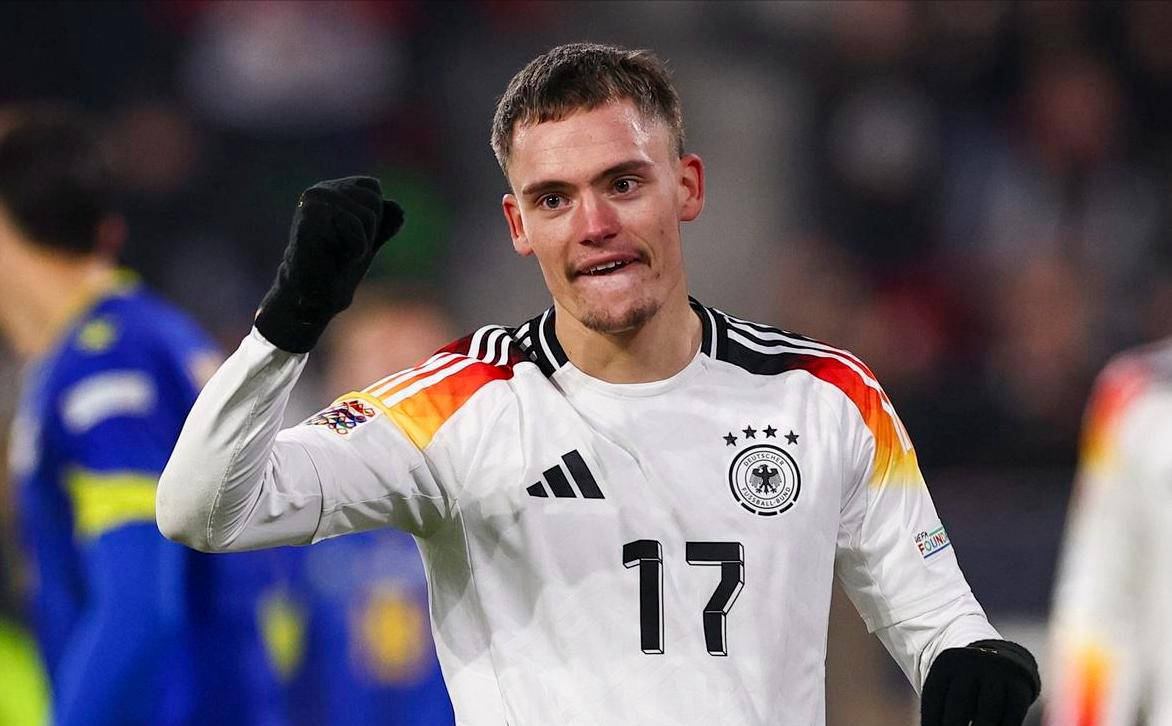 利物浦以14亿欧元签下维尔茨，引发热议，球迷们纷纷称赞操作实力